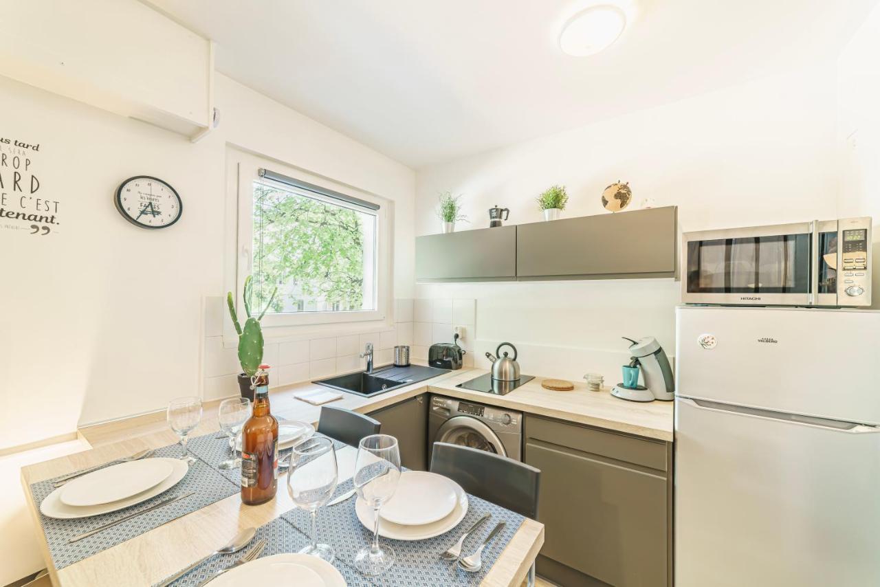 Cosy 108 - Centre - Stationnement - Gare Apartment *