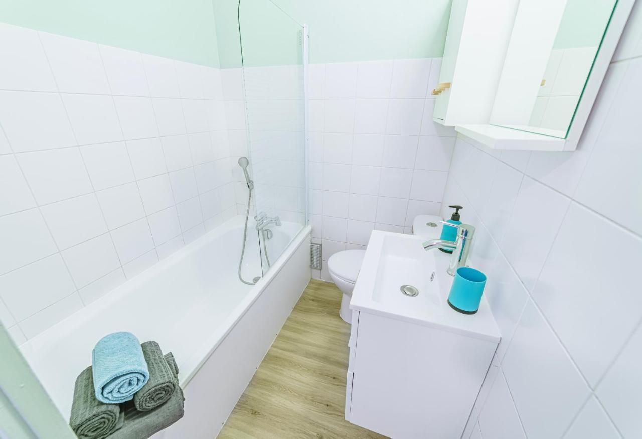 Cosy 108 - Centre - Stationnement - Gare Appartement *